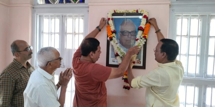 रत्नागिरीचा विकास हीच बापूसाहेबांना भावांजली