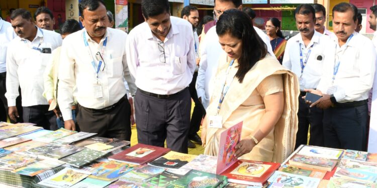 मराठीतून शिक्षण विद्यार्थ्याला समृद्ध करते : उपजिल्हाधिकारी शुभांगी साठे