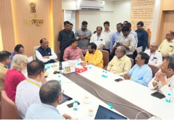 आंबा व काजू बागायतदार उद्या ‘वर्षा’वर धडक देणार : राजू शेट्टी
