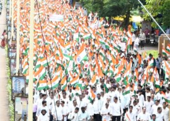 रत्नागिरीत अवतरला देशभक्तीचा तिरंगी महासागर!